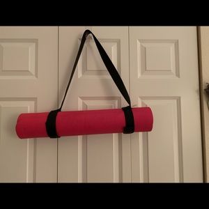 Lululemon yoga mat with carrying strap